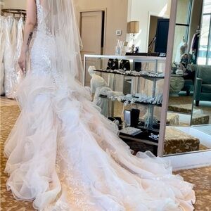 ❌SOLD 🤯Val Stefani Wedding Dress